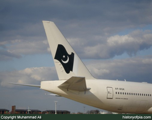 PIA Boeing 777-240ER