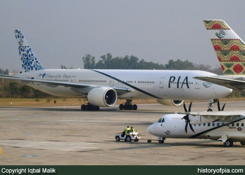 PIA Boeing 777-340ER