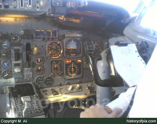 PIA Boeing 737-300