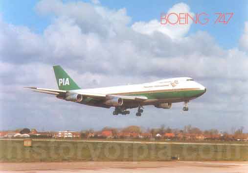 PIA Boeing 747-282B postcard