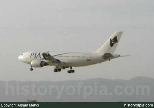 PIA Airbus A310-308