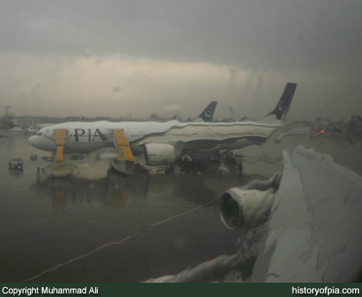PIA Boeing 777-240ER