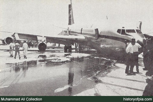 PIA Boeing 720-040B