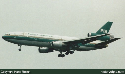 PIA McDonnell Douglas DC-10-30