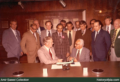 PIA Boeing 747-240B (SCD) delivery signing ceremony