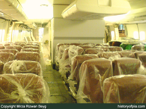 PIA Boeing 747-240B (SCD)