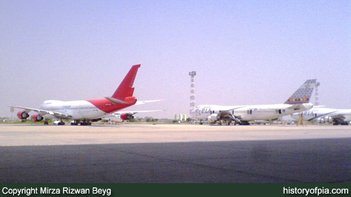 PIA Boeing 747-240B (SCD)
