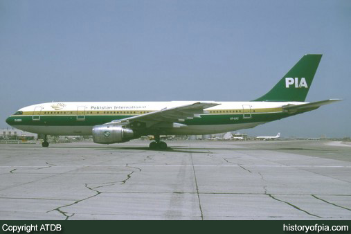 PIA Airbus A300B4-203