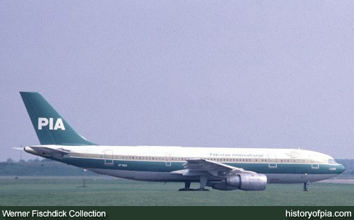 PIA Airbus A300B4-203