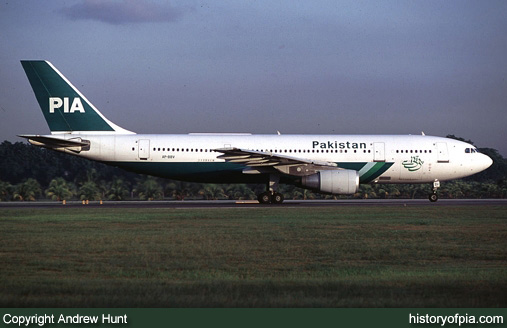 PIA Airbus A300B4-203