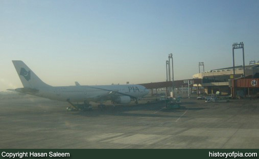 PIA Airbus A300B4-203