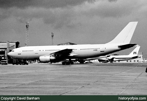 PIA Airbus A300B4-203