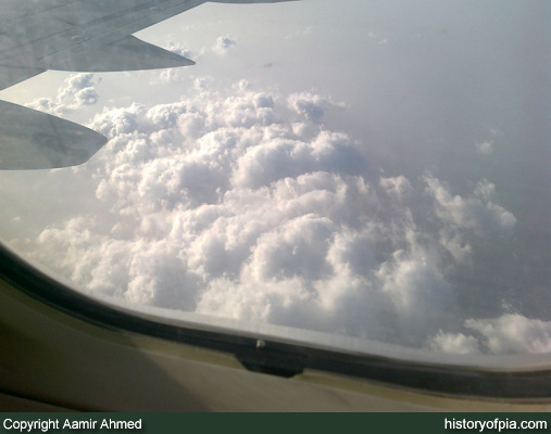 PIA Boeing 737-340