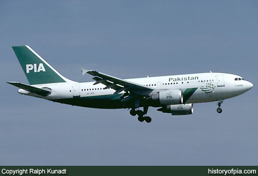 PIA Airbus A310-308