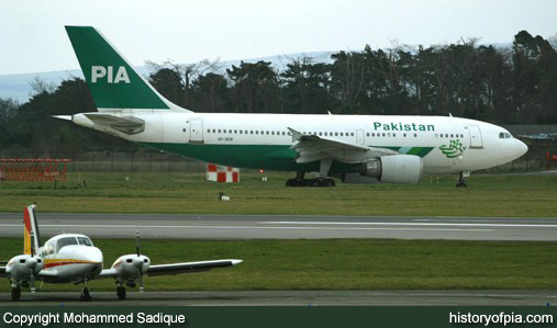 PIA Airbus A310-308