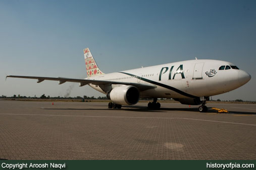 PIA Airbus A310-308