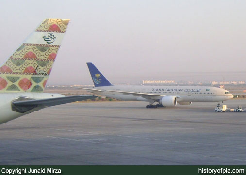 PIA Airbus A310-308