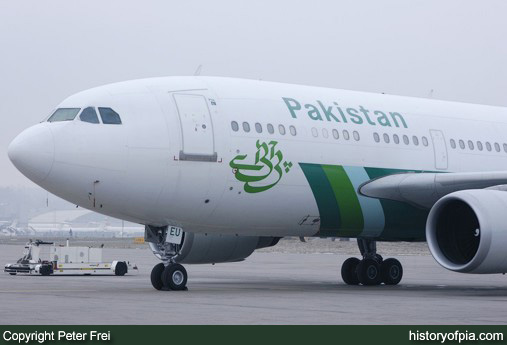 PIA Airbus A310-308