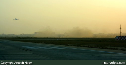 PIA Boeing 747-367
