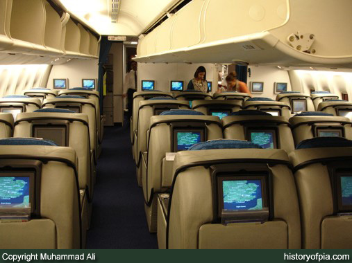 PIA Boeing 777-240ER