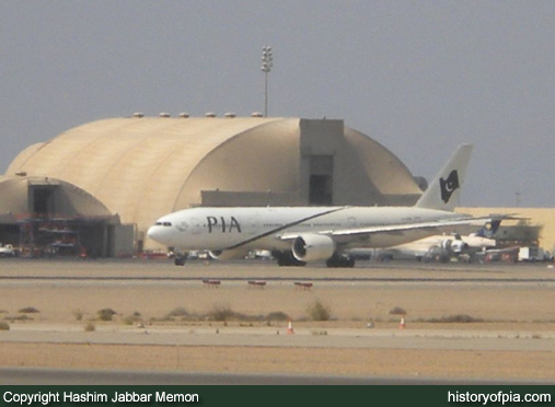 PIA Boeing 777-240ER