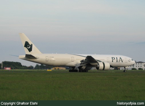 PIA Boeing 777-240ER