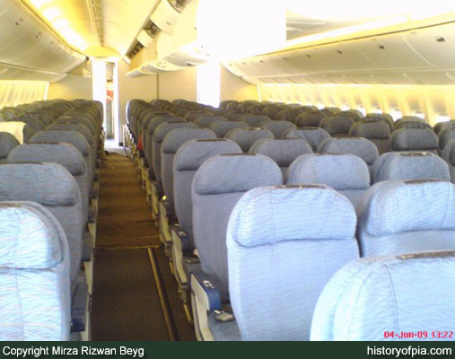 PIA Boeing 777-240ER