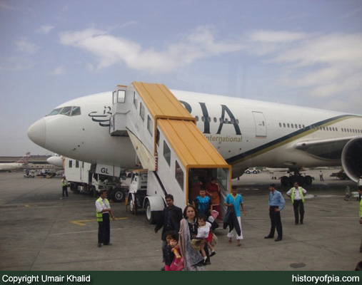 PIA Boeing 777-240ER