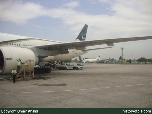 PIA Boeing 777-240ER