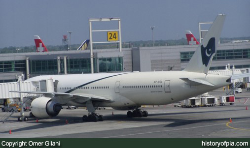 PIA Boeing 777-240ER