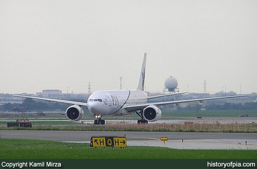 PIA Boeing 777-240ER