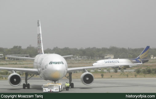 PIA Airbus A310-324ET