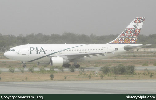 PIA Airbus A310-324ET