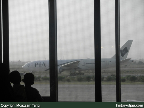 PIA Boeing 777-240LR