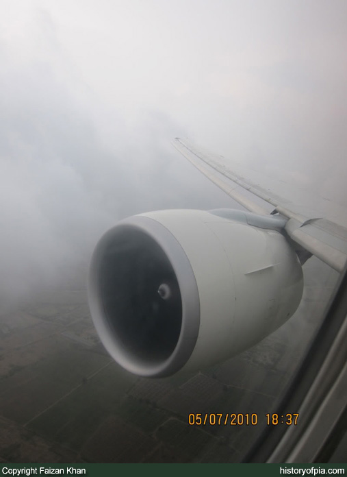 PIA Boeing 777-240LR