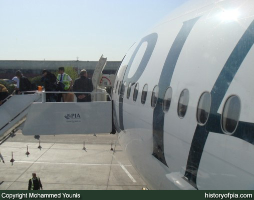 PIA Boeing 777-340ER