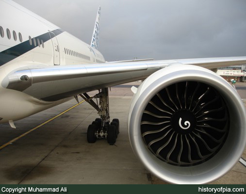 PIA Boeing 777-340ER