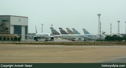 PIA Boeing 777-340ER