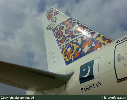 PIA Boeing 777-340ER