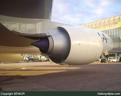 PIA Boeing 777-340ER
