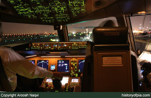 PIA Boeing 777-340ER