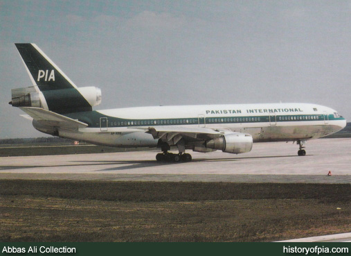 PIA McDonnell Douglas DC-10-30 Postcard