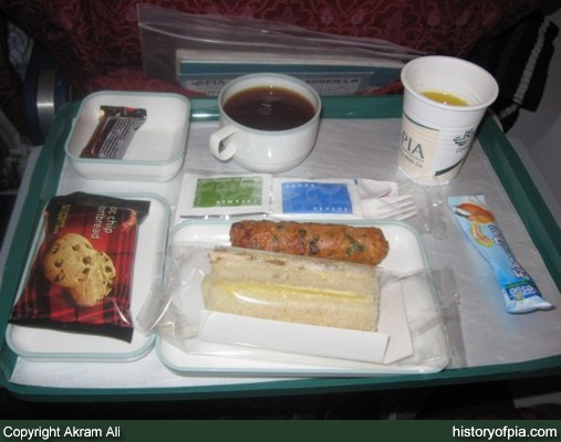 Economy+Plus Class meal