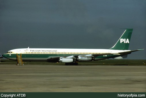 PIA Boeing 707-321