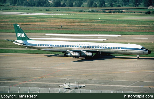 PIA Douglas DC-8-61CF